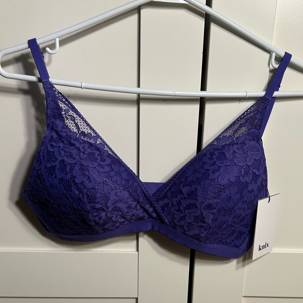 NWT! Knix Deep V Lace Bralette size Medium - Picture 2 of 4